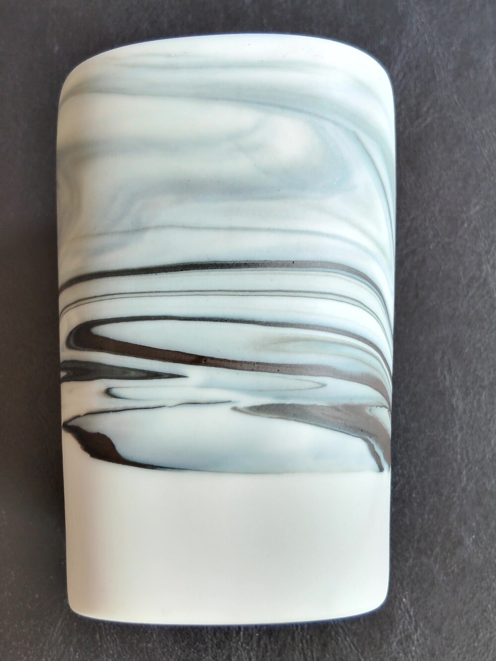 Empty Diptyque Marble-Pattern Porcelain Candle Holder - Picture 4 of 6